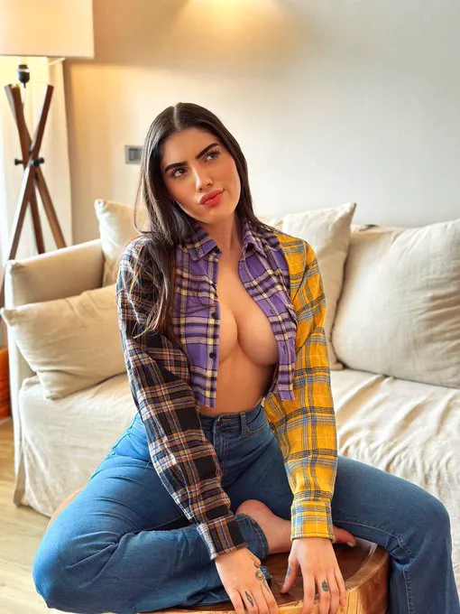 Escorts Helsinki, Finland Rosine Lopez