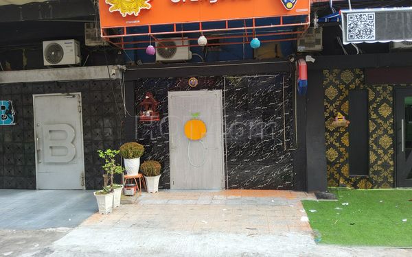 Beer Bar / Go-Go Bar Phnom Penh, Cambodia Orange Bar