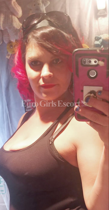 Escorts Edmonton, Alberta Sinful Cassie