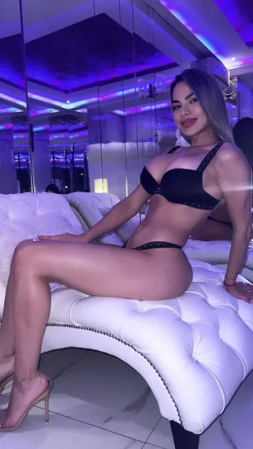 Escorts Orlando, Florida Kloy yanez