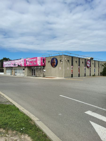 Strip Clubs Mississauga, Ontario Airport Strip Club