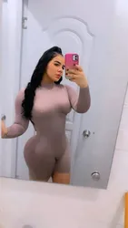 Escorts Toledo, Ohio Pay Cash Full Service Latina hot available call me daddy No game
