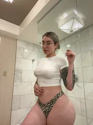 Escorts Madison, Wisconsin SEXIEST 😍 ESCORT 🍑🍆 DOWN TO FUCK RIGHT NOW IN YOUR AREA 😈💕