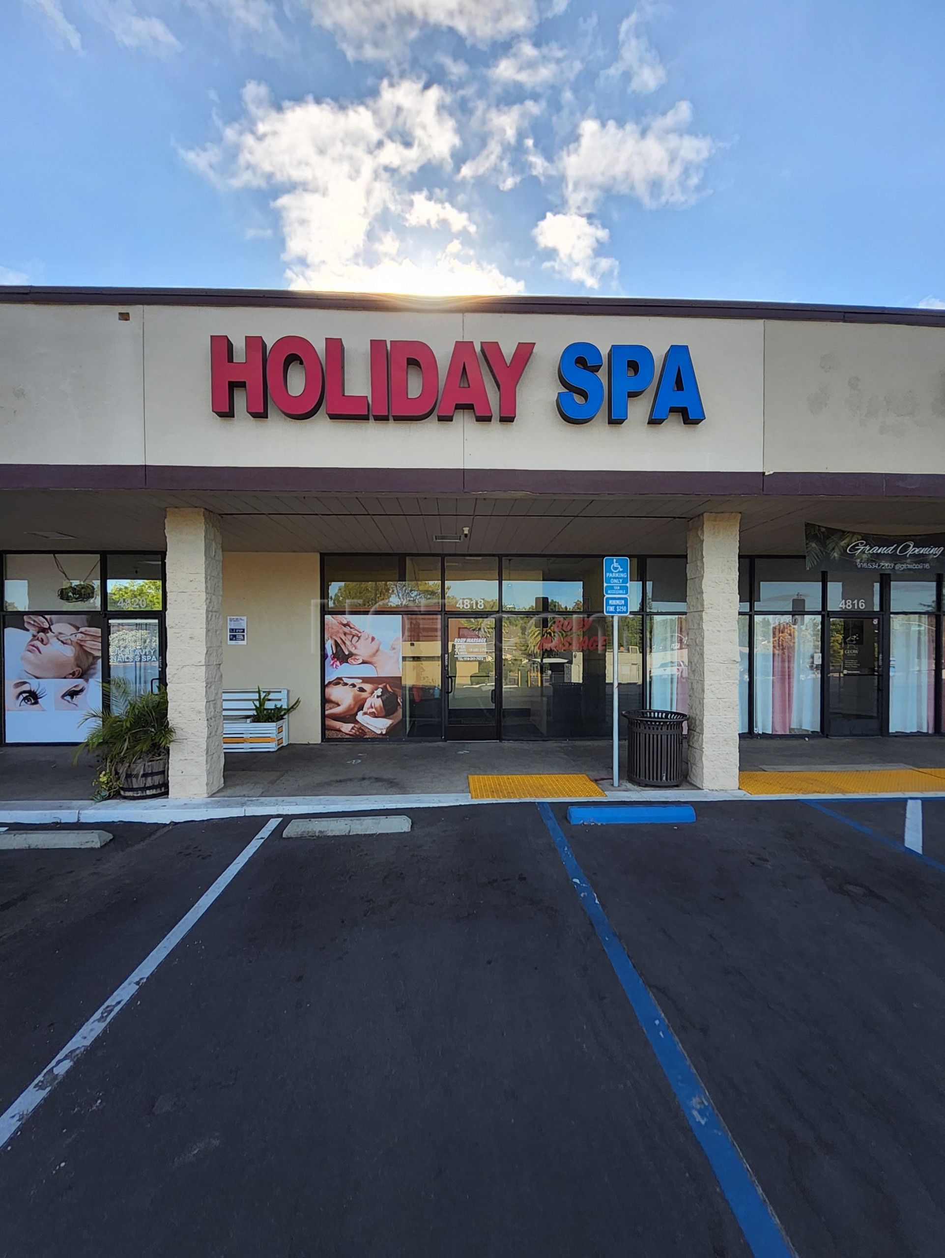 Fair Oaks, California Holiday Spa