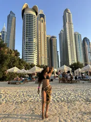 Escorts Dubai, United Arab Emirates Moon
