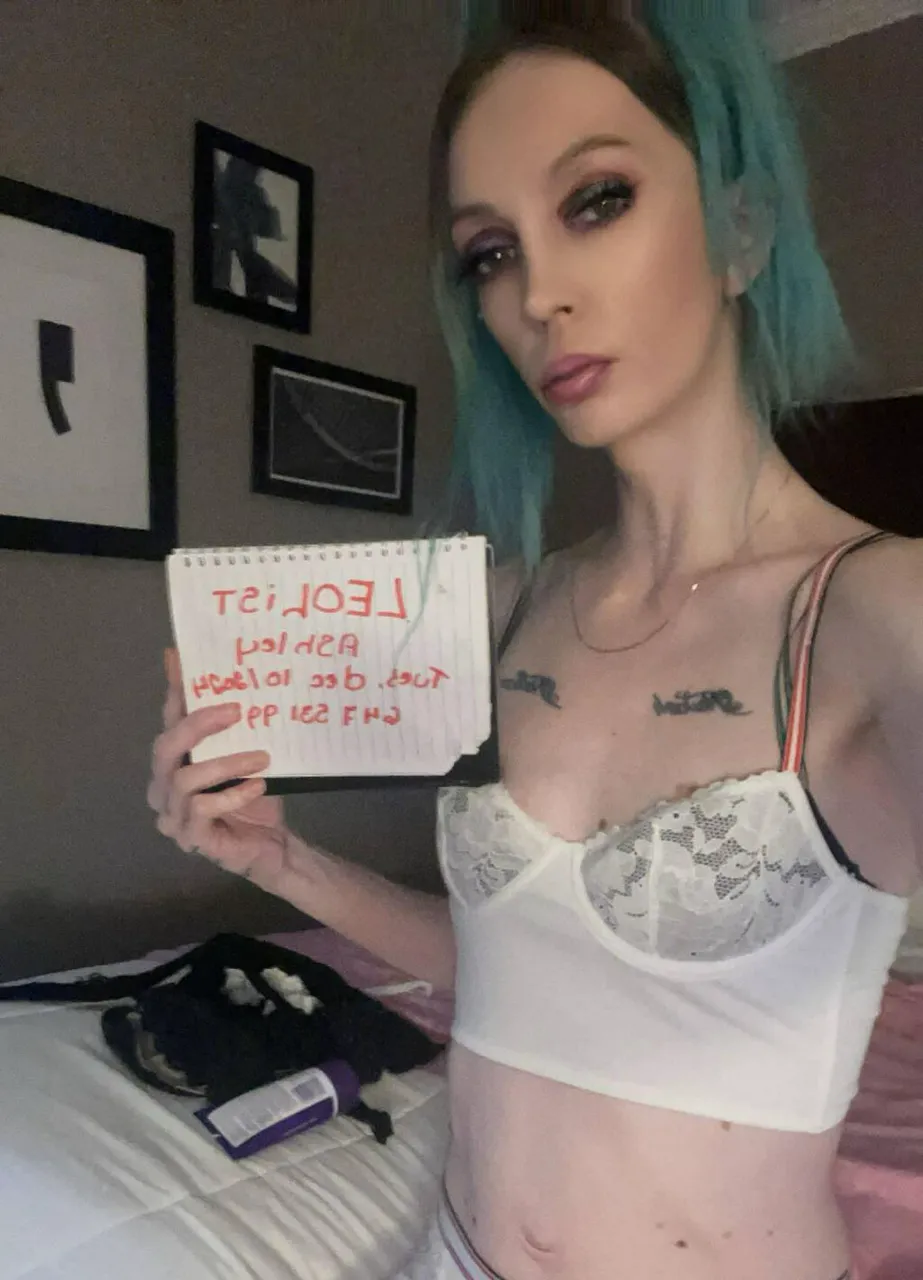 Escorts Mississauga, Ontario Raven blu