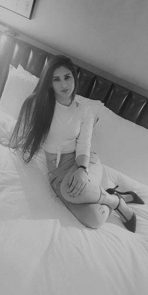 Escorts Ajman City, United Arab Emirates Sanjana Indian Model