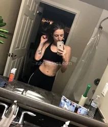 Escorts Buffalo, New York I offer erotic massage with happy ending ?