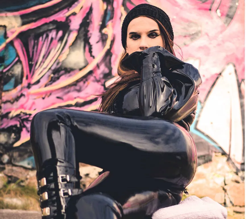 Escorts Glasgow, Scotland Mayuki | TG | Latex Doll | Scottish Japanese