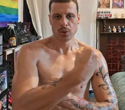Escorts East Kilbride, Scotland 🇧🇷🇮🇹Man to Man Hot Friendly guy