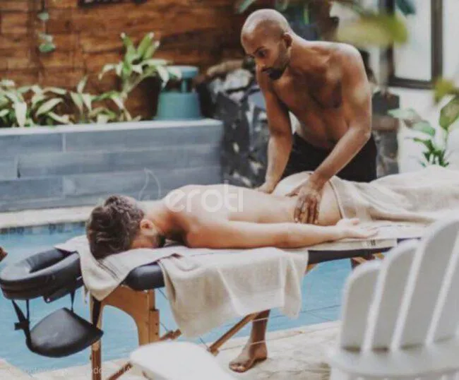 Escorts San Juan, Texas MORENO MASAJISTA CON UN BICHO COMO MANDINGO