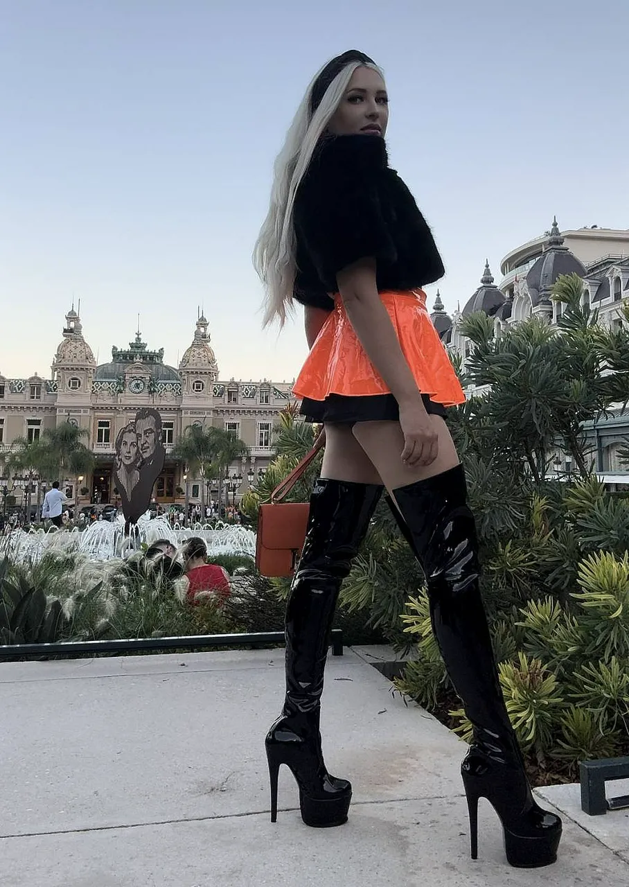 Escorts Monaco Escort girl in Monaco- Vikki Monaco