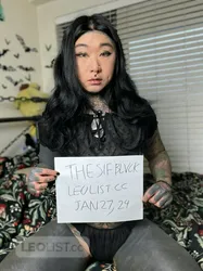 Escorts Vancouver, British Columbia Looking for a Goth Babe?