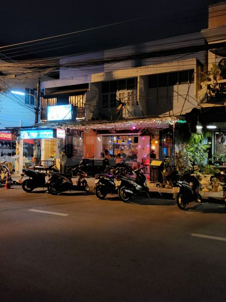 Beer Bar / Go-Go Bar Chiang Mai, Thailand Rumours Bar