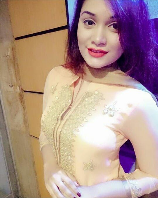 Escorts Al Ain City, United Arab Emirates Alisha Indian Girl