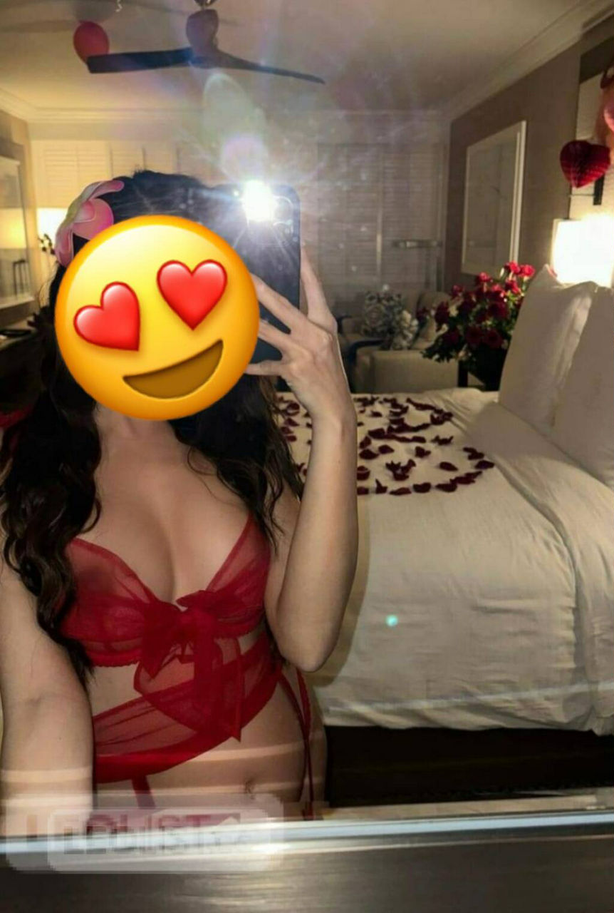 Escorts Montreal, Quebec **Outcall** New in town DUO AVAILABLE