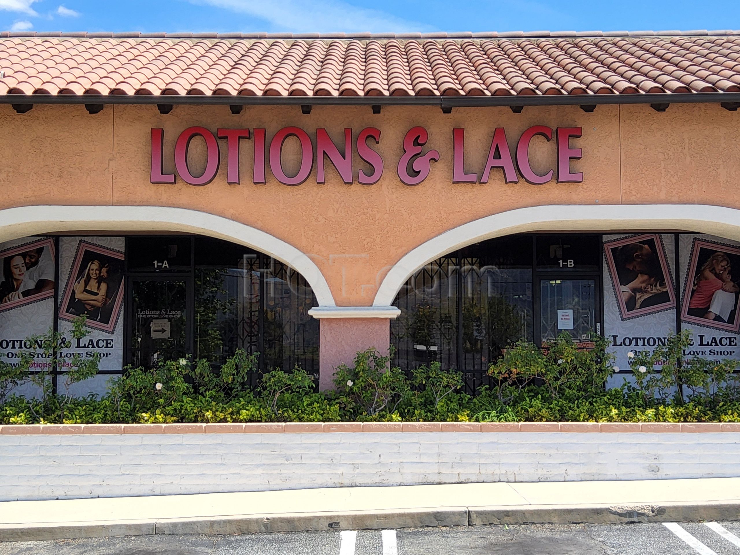 Lake Elsinore, California Lotions & Lace