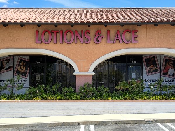 Sex Shops Lake Elsinore, California Lotions & Lace