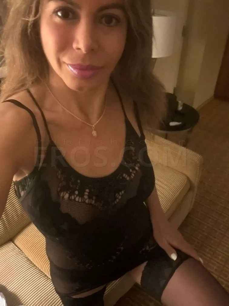 Escorts Kansas City, Missouri VIP Edina Hot