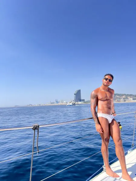 Escorts Barcelona, Spain Henryboyy