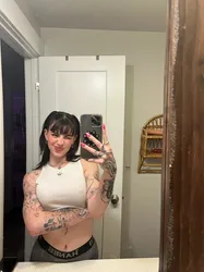 Escorts Milwaukee, Wisconsin SEXY ESCORT SERVICE AVAILABLE FOR DISCREE, HOT SEX💦, BDSM. HMU 