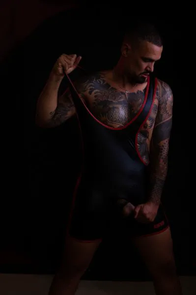 Escorts London, England Juni_TopBoyAlpha