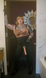 Escorts Buffalo, New York Strap-on and Prostate Expert in Buffalo 10/5-7!
