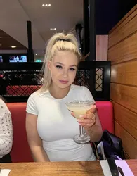 Escorts Edmonton, Alberta Rose