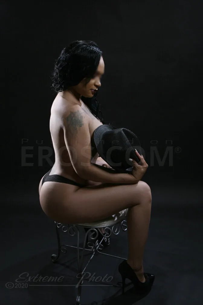 Escorts Iowa Charlee Reign