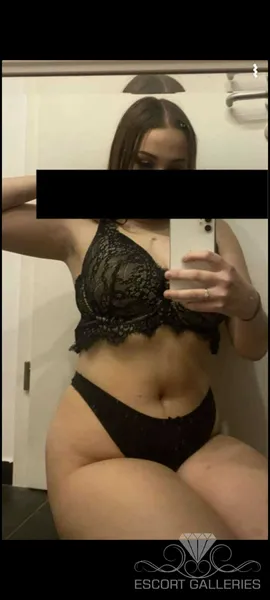 Escorts Dusseldorf, Germany Julia