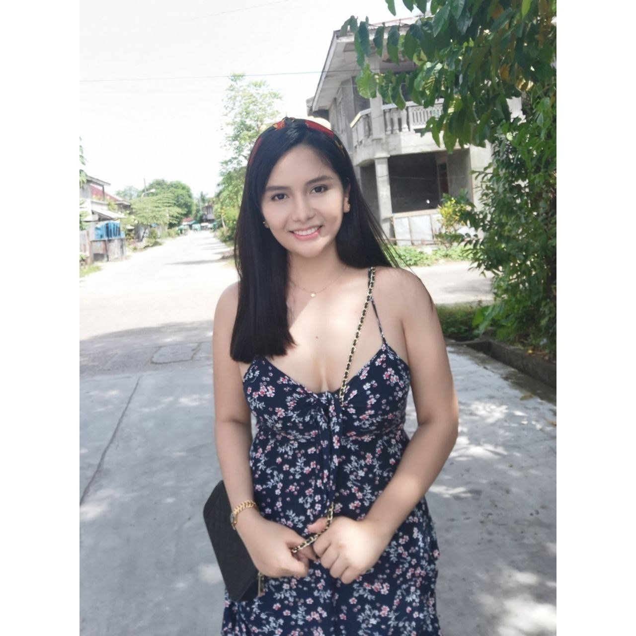 Escorts Makati City, Philippines Chin Lou