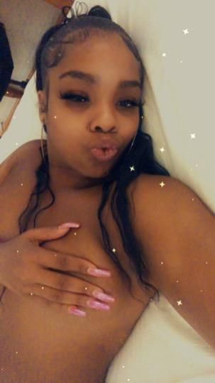 Escorts Long Beach, California You want me come get me DADDY😻 to take away yourwood 🪵🍆 real juicy ebony 🍯