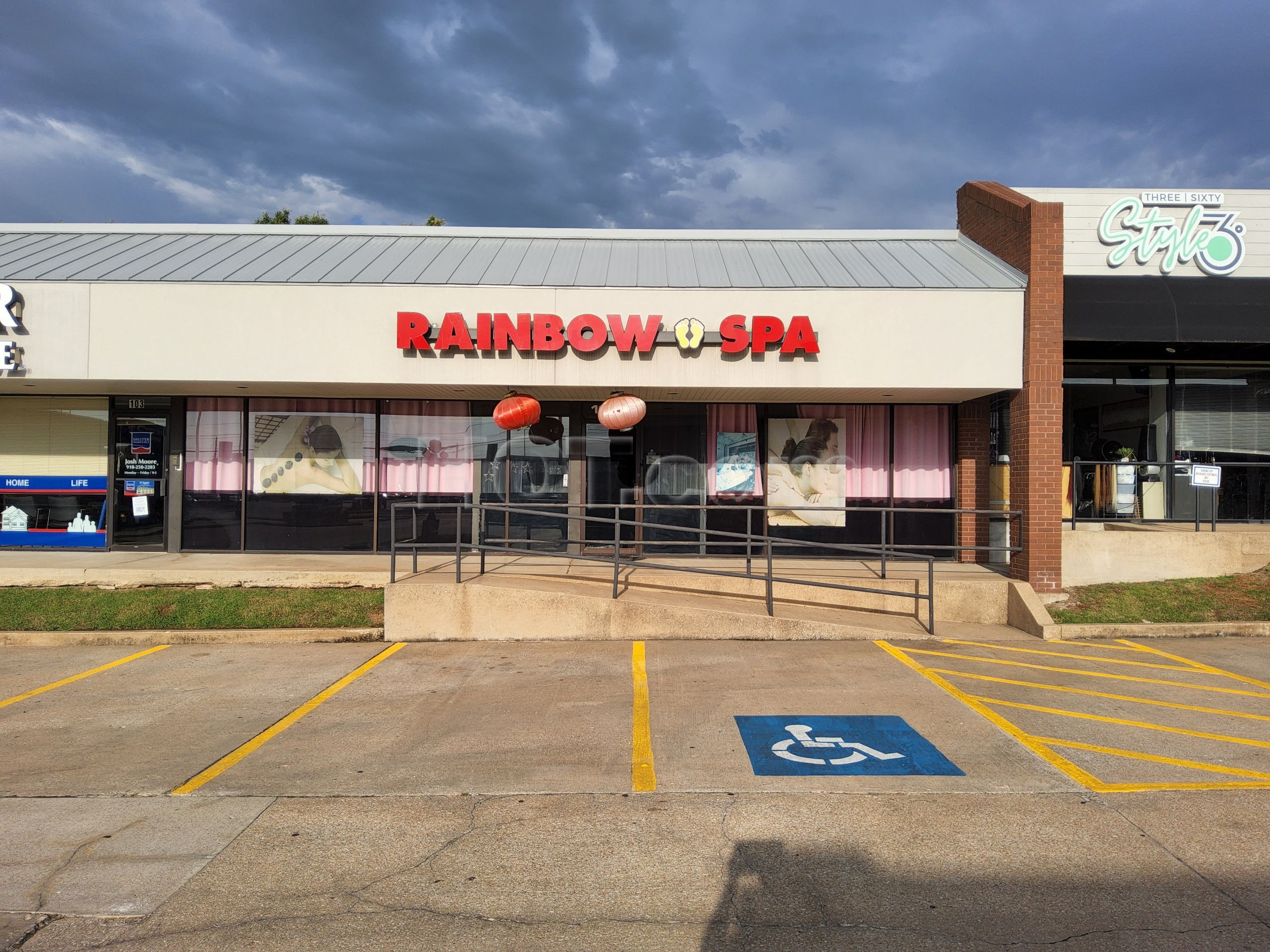 Tulsa, Oklahoma Rainbow Spa