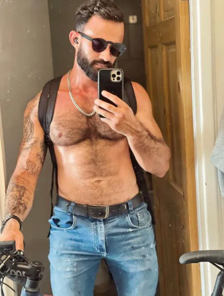 Escorts London, England Tarso_TopXL