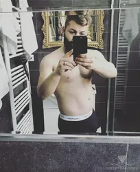 Escorts Berlin, Germany AmirHairyBottom