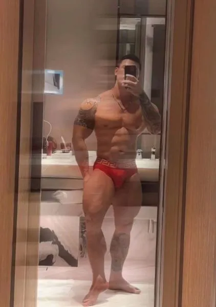 Escorts Singapore, Singapore Bigmusclesean