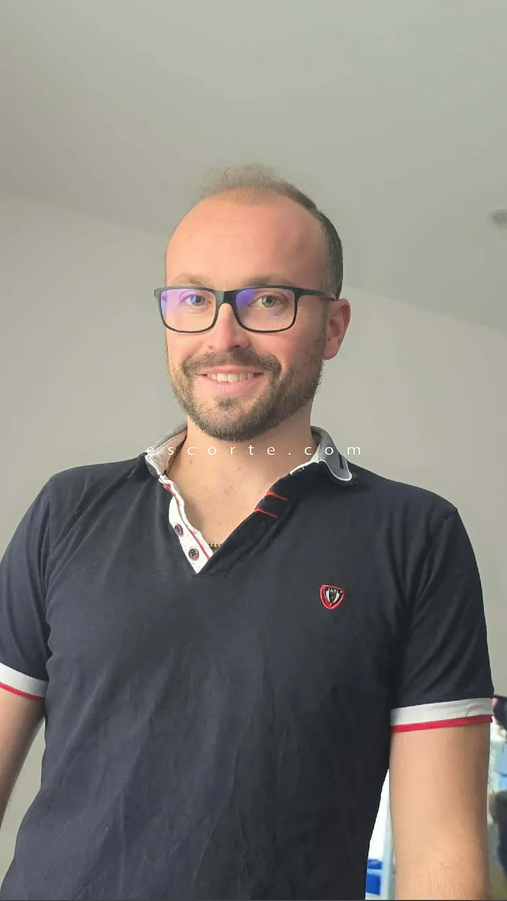 Escorts Paris, France Jerem