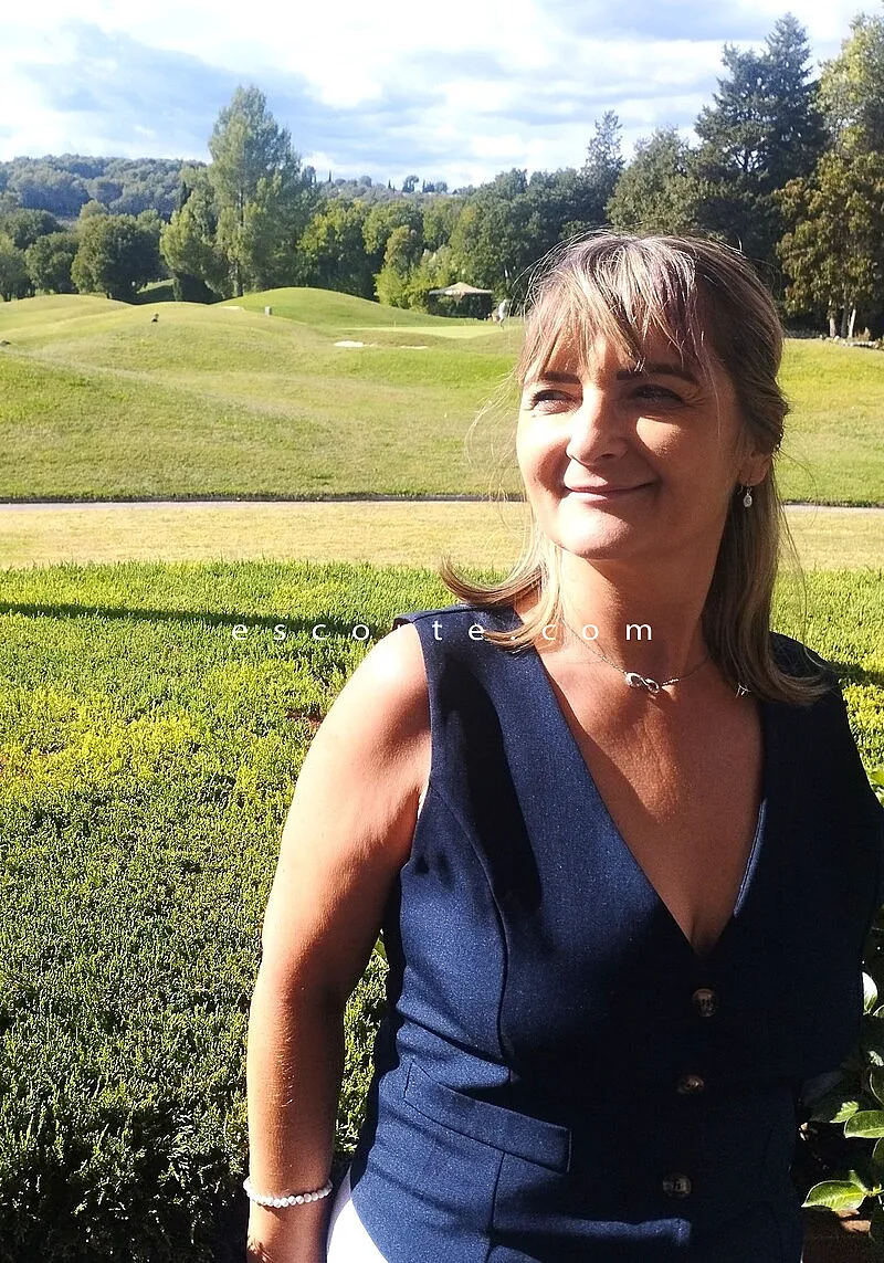 Escorts Cannes, France ucile