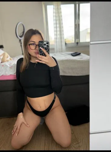 Escorts Lexington, Kentucky Hey baby ? I live alone in my home. You can come