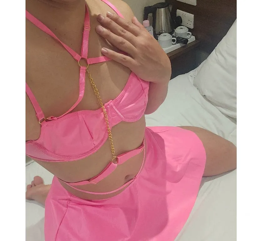 Escorts Romford, England Thai femboy massage 70£ In Harold wood