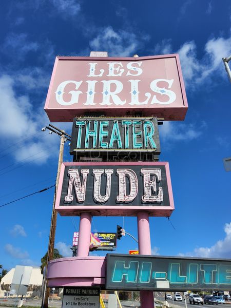 Strip Clubs San Diego, California Les Girls