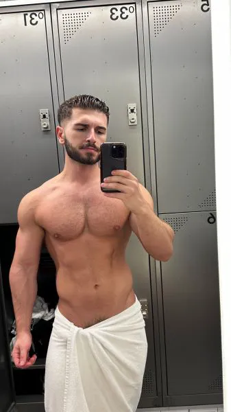 Escorts Mykonos, Greece Athlete_BigLegs