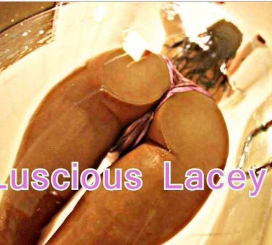 Escorts Montreal, Quebec Lacey