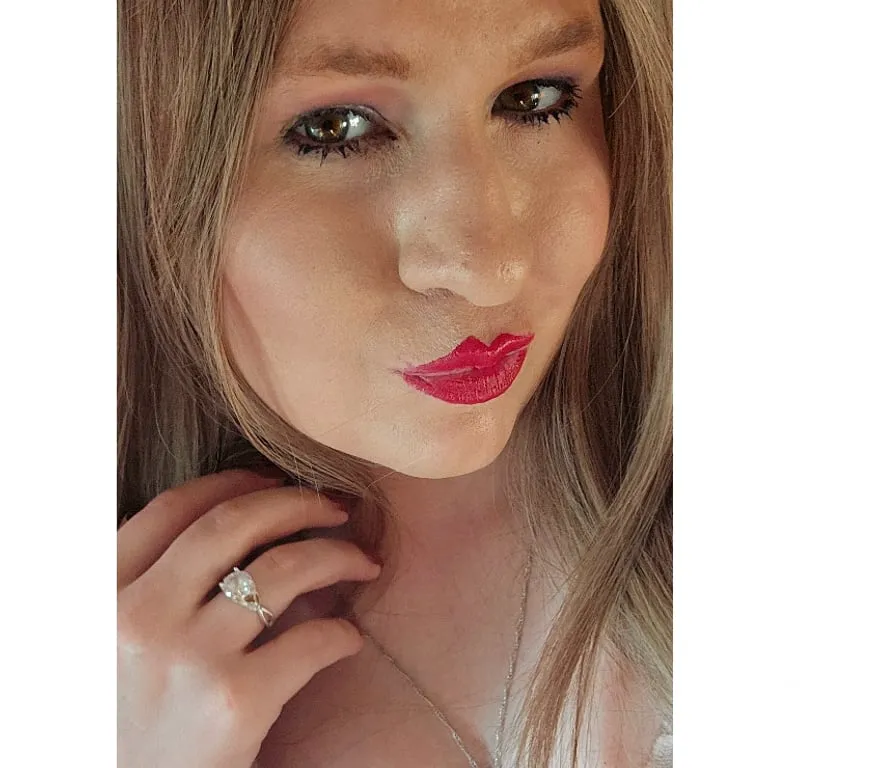 Escorts Burton, England 29 year old pre op trans escort