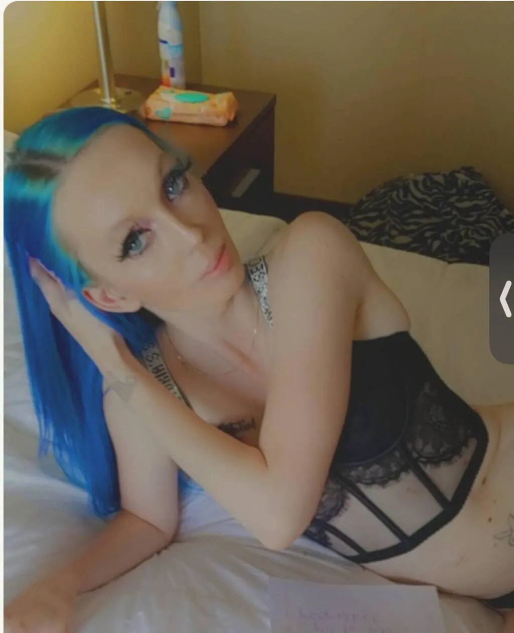 Escorts Mississauga, Ontario Raven blu