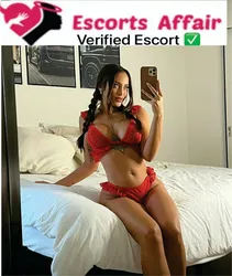 Escorts Vaughan, Ontario Elizabeth