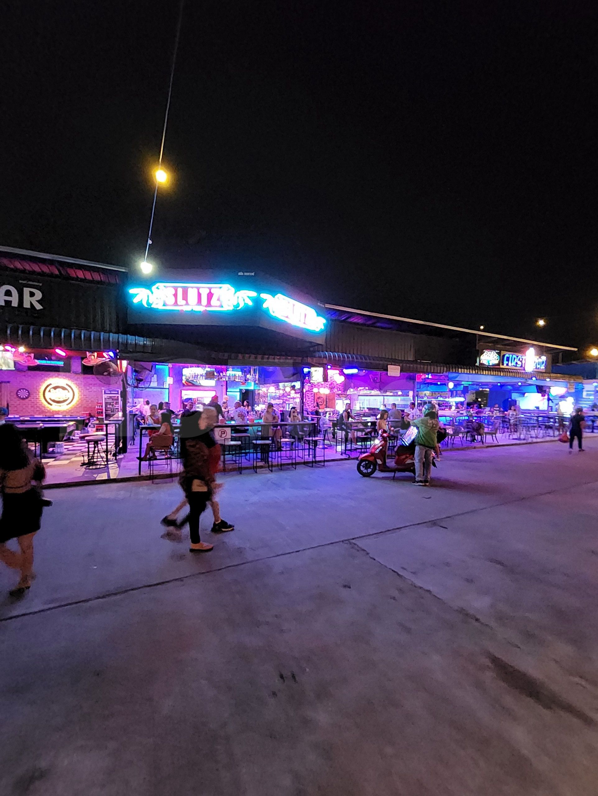 Pattaya, Thailand Slutz - Treetown