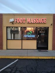 La Mirada, California Ava Foot Massage