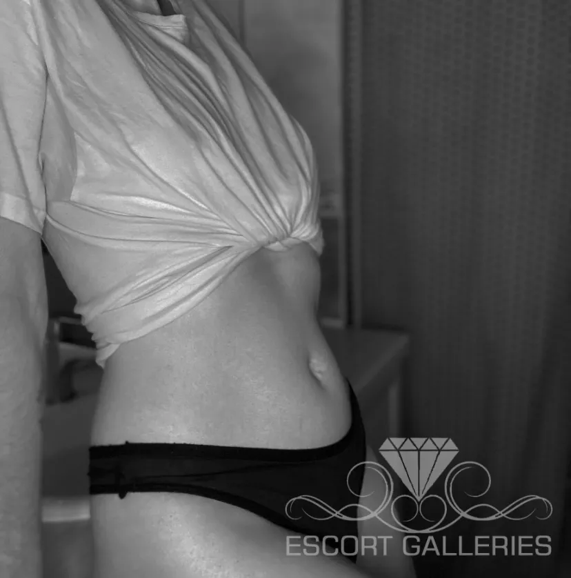 Escorts Nantes, France Juliette