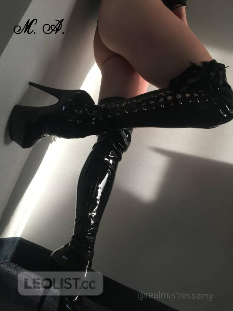 Escorts Windsor, Connecticut This Is ONLY For The Gentlemen Kinky & CURIOUS To Explore